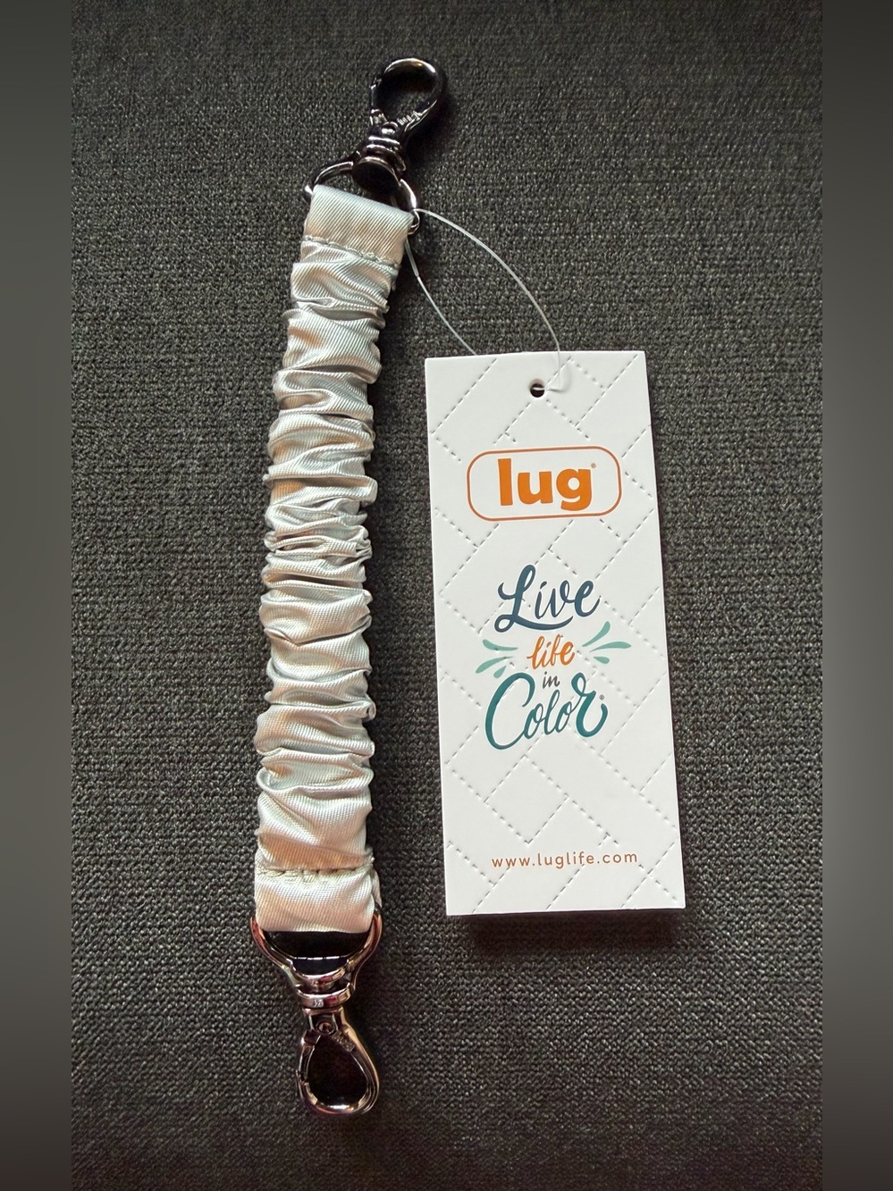 Lug Bungee Key Clip Keychain – Metallic Silver Grey Gray